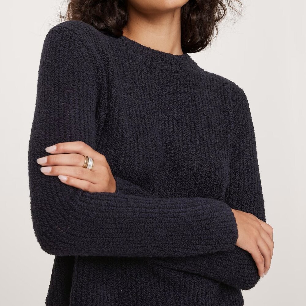 NWT Banana Republic RT$120 Navy Blue Open Stitch Merino Wool Crew-Neck Sweater S